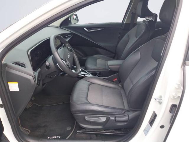 Kia Niro image 9