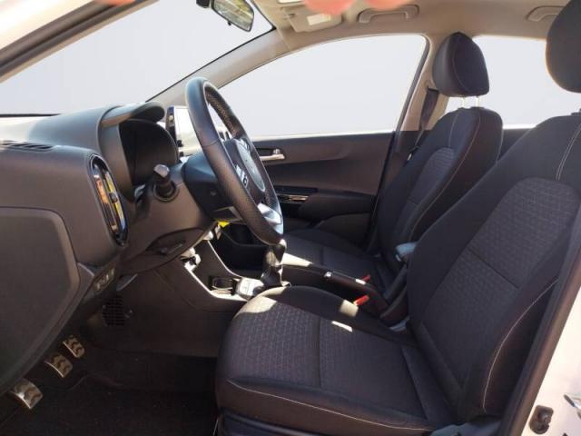 Kia Picanto image 6