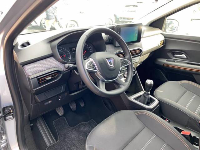 Dacia Sandero image 2