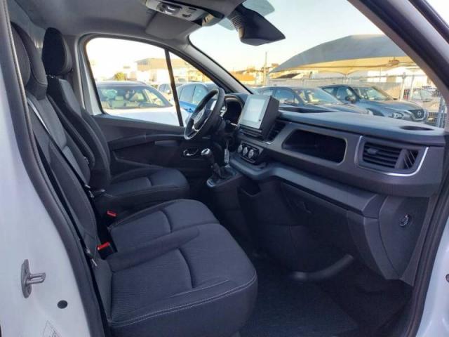 Nissan Primastar image 2