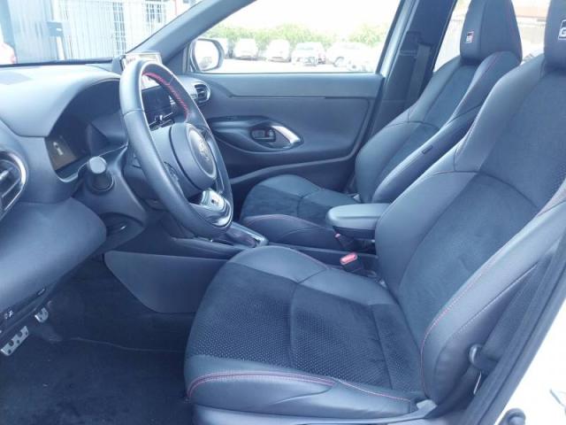 Toyota Yaris image 2