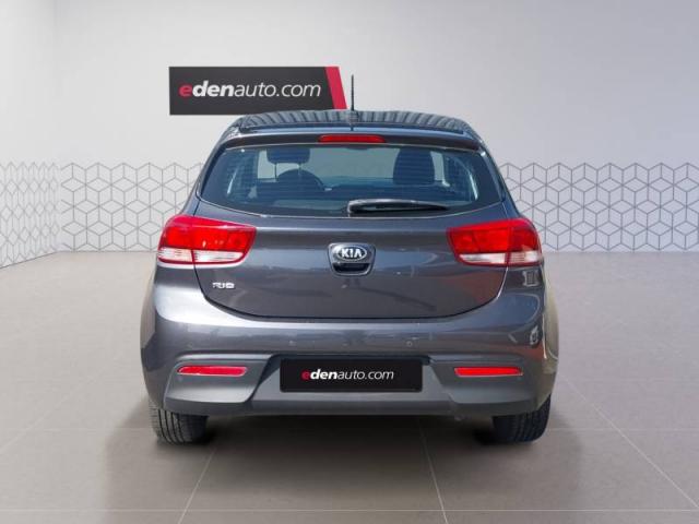 Kia Rio image 5