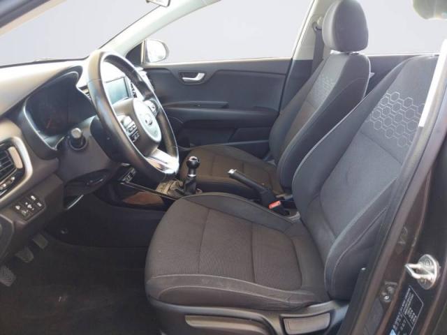 Kia Rio image 3