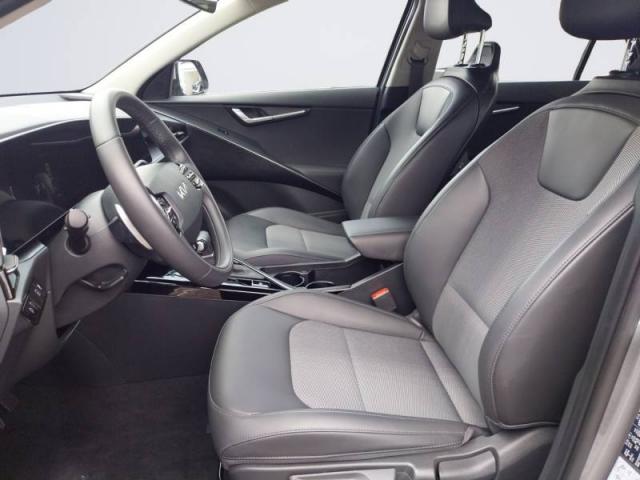 Kia Niro image 6