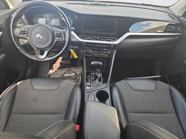 Kia Niro image 8