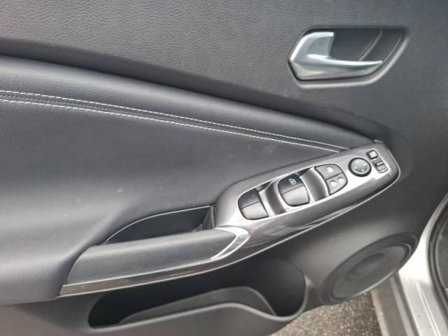 Nissan Juke image 3