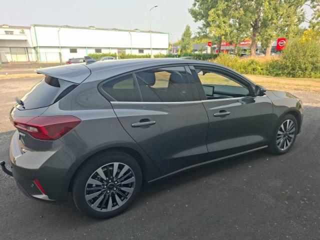 Ford Focus image 5