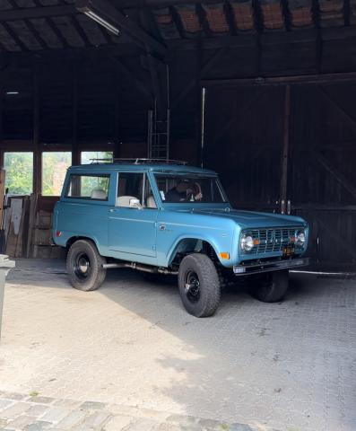 Ford Bronco image 6