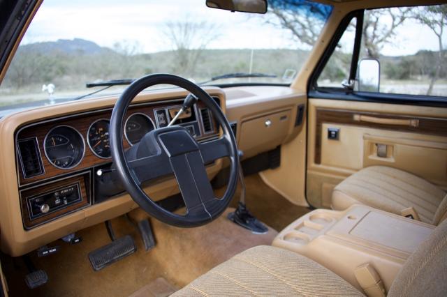 Dodge Ramcharger image 9