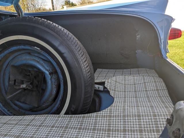 Ford Fairlane image 6