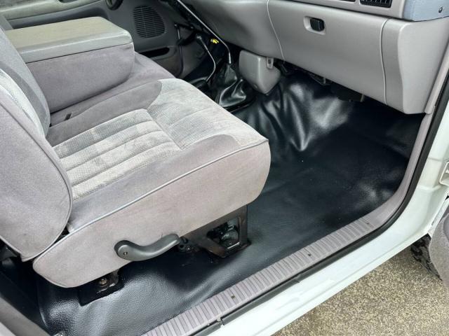 Dodge Ram 3500 Diesel 4x4 5.9l 12-Valve Cummins Turbo Di image 5