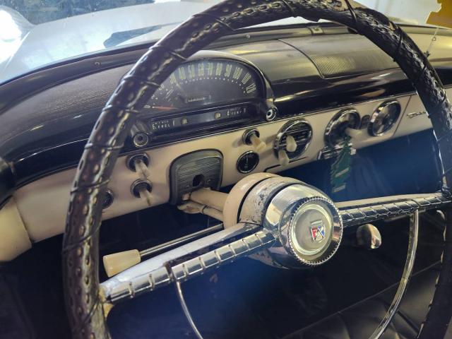 Ford Victoria image 8