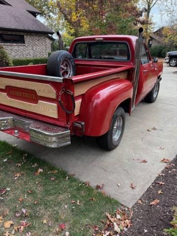 Dodge D150 image 6