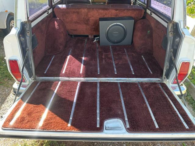 Jeep Grand Wagoneer image 7