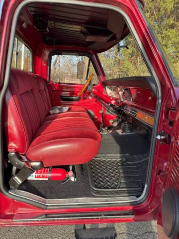 Ford F-250 image 1