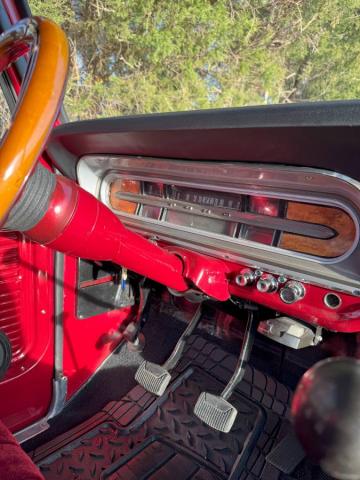 Ford F-250 image 2