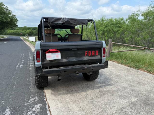 Ford Bronco image 4