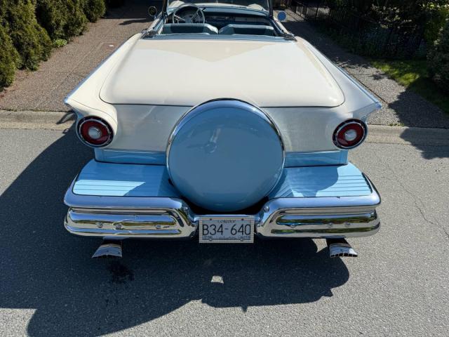 Ford Fairlane 500 image 7