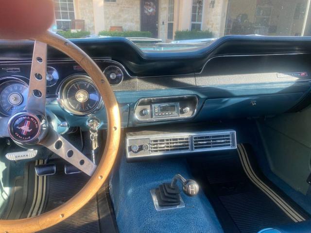 Ford Mustang image 2