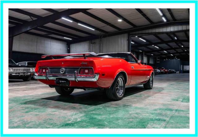 Ford Mustang Convertible image 1