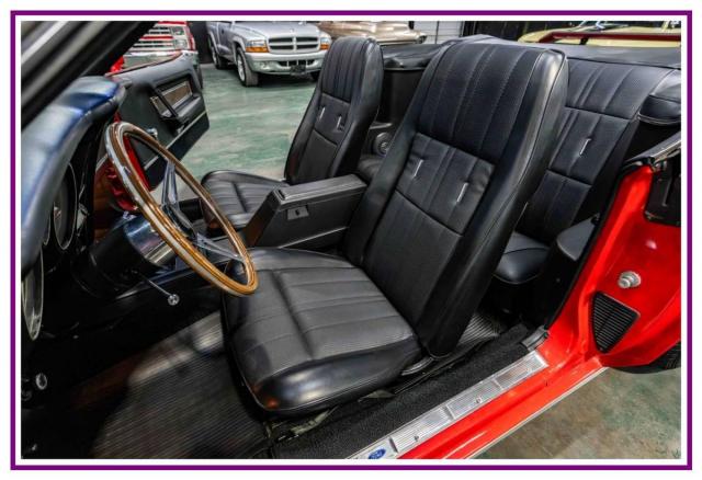 Ford Mustang Convertible image 3
