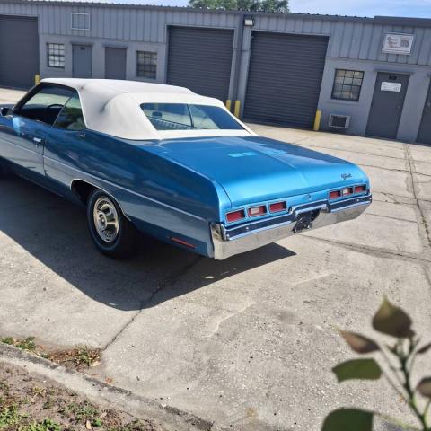 Chevrolet Impala Convertible image 9