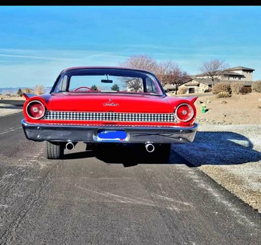 Ford Galaxie Starliner image 1