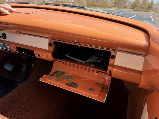 Ford Fairlane Victoria image 2