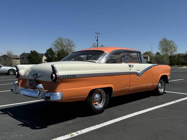 Ford Fairlane Victoria image 3