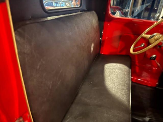 Ford Pickup image 9