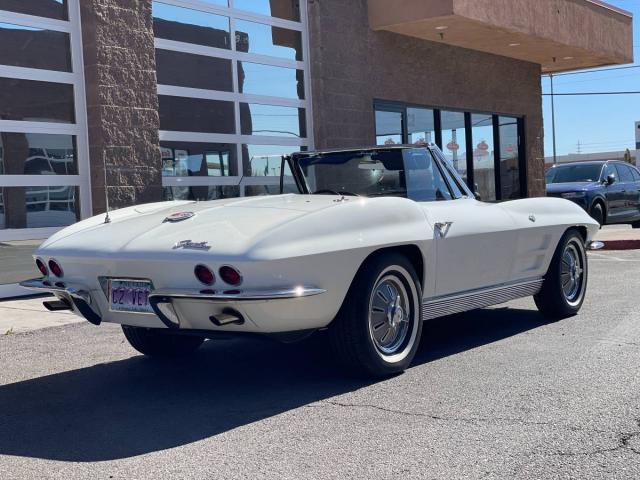 Chevrolet Corvette Convertible image 2