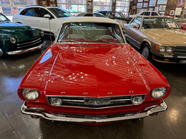 Ford Mustang Coupe image 4