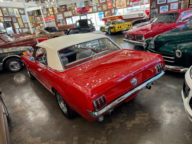 Ford Mustang Coupe image 7