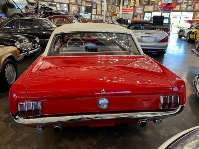 Ford Mustang Coupe image 1