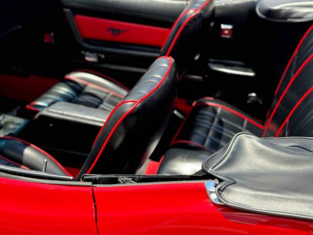 Ford Mustang Convertible image 4