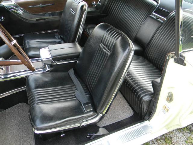 Ford Thunderbird Landau Edition image 4