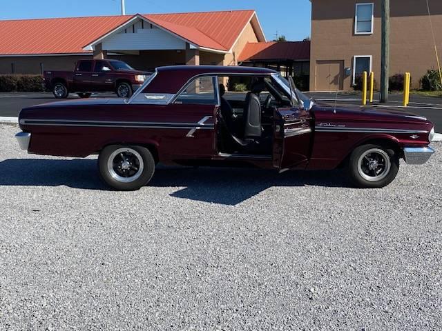 Ford Fairlane image 3