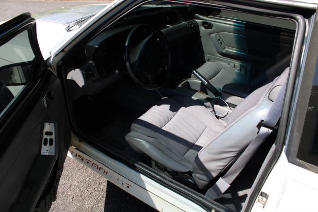 Ford Mustang image 1