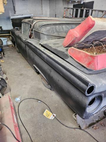 Ford Fairlane 500 image 6
