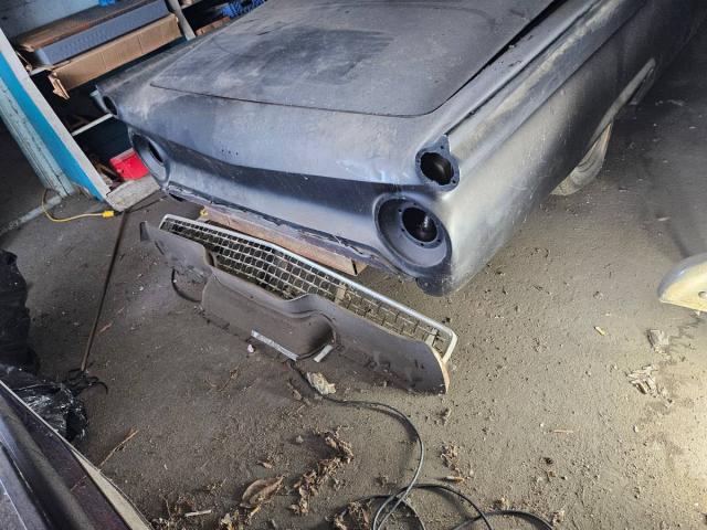 Ford Fairlane 500 image 3