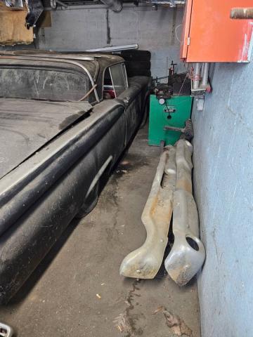 Ford Fairlane 500 image 7