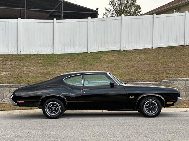 Oldsmobile 442 image 9