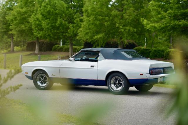Ford Mustang image 2