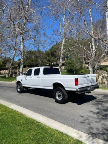 Ford F350 4x4 Diesel image 4