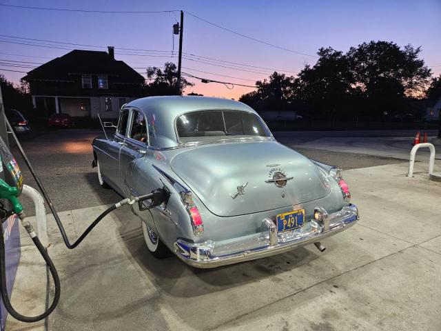 Oldsmobile Holiday 88a image 9