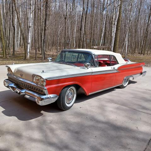 Ford Galaxie image 3