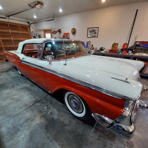 Ford Galaxie image 7