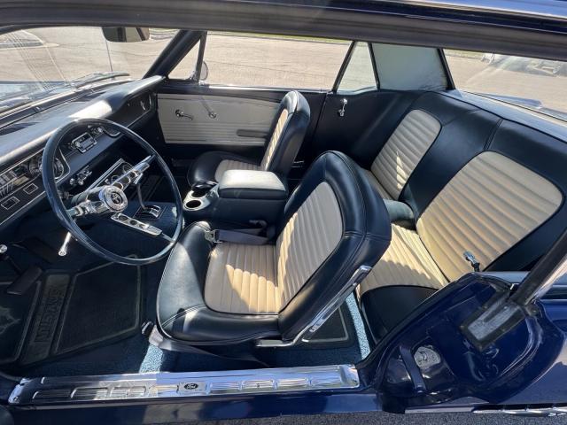 Ford Mustang image 7