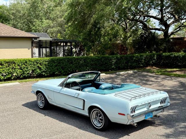 Ford Mustang Convertible image 5