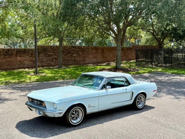 Ford Mustang Convertible image 6